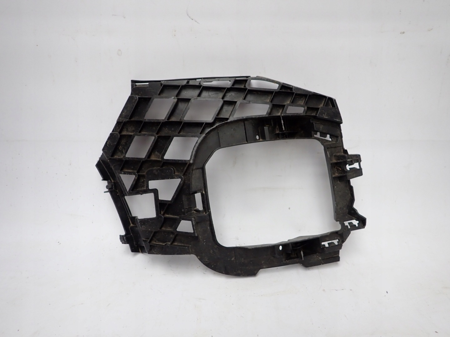 VW T-CROSS 2GM 18-> support holder of a bumper front right 2GM807724A