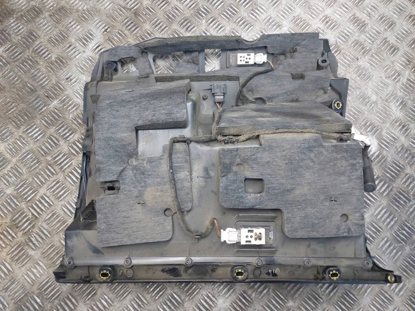 pretinac suvozača suvozača AUDI A3 8P 8P1857035C
