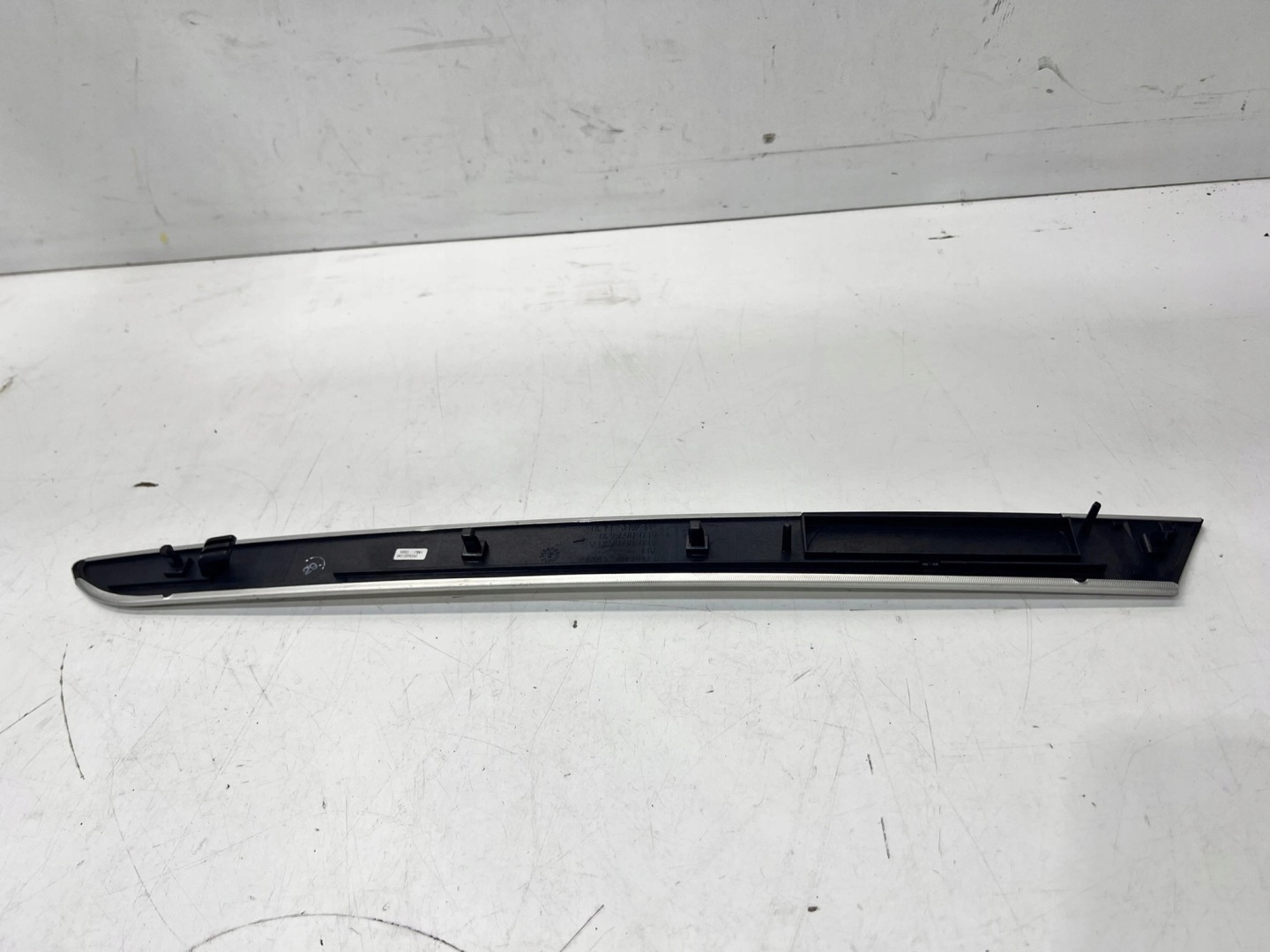 moulding DEKOR door right front AUDI A6 C6 4F0867410 wheel