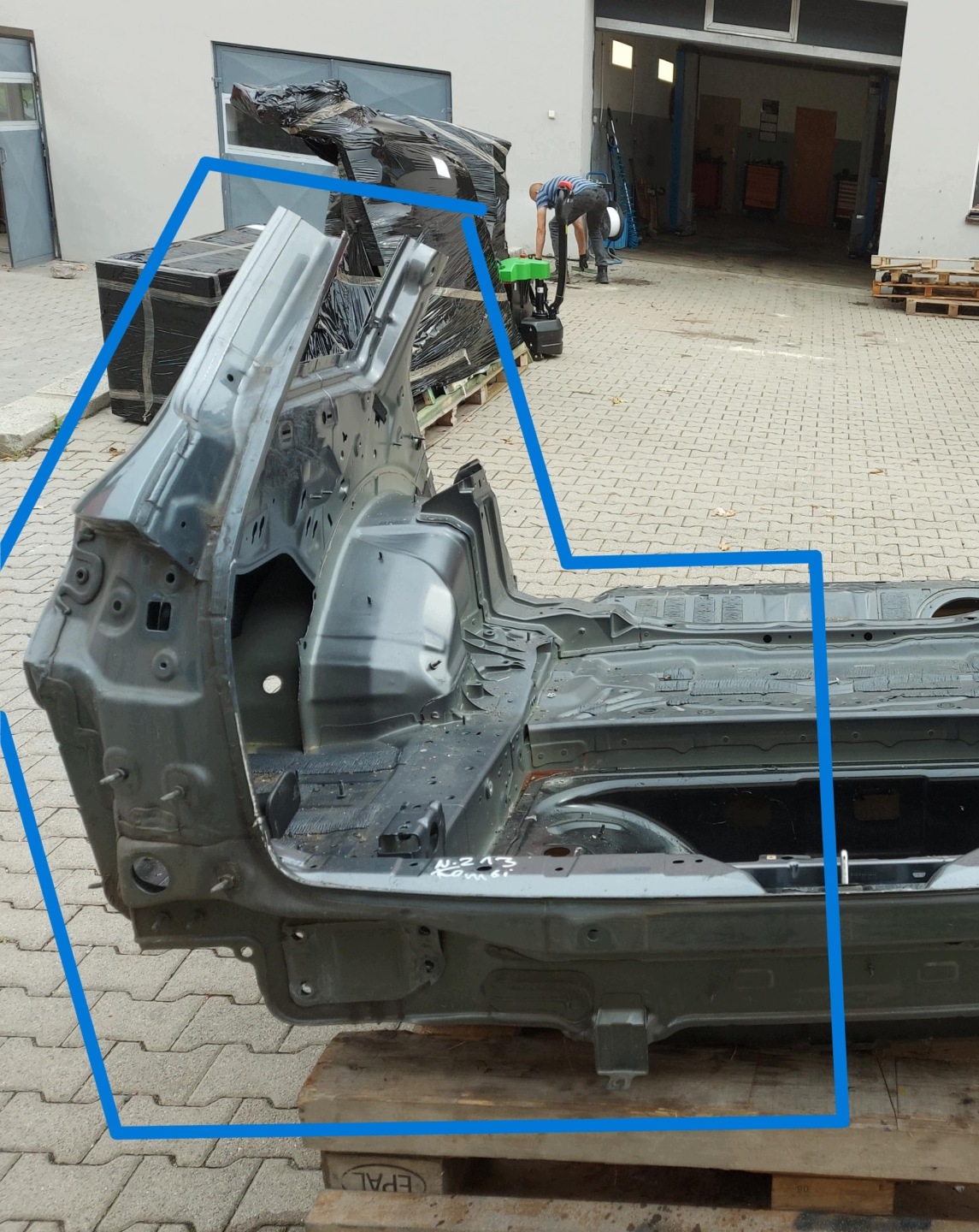 MERCEDES W213 E300de Kombi parafango longherone posteriore sinistra 992