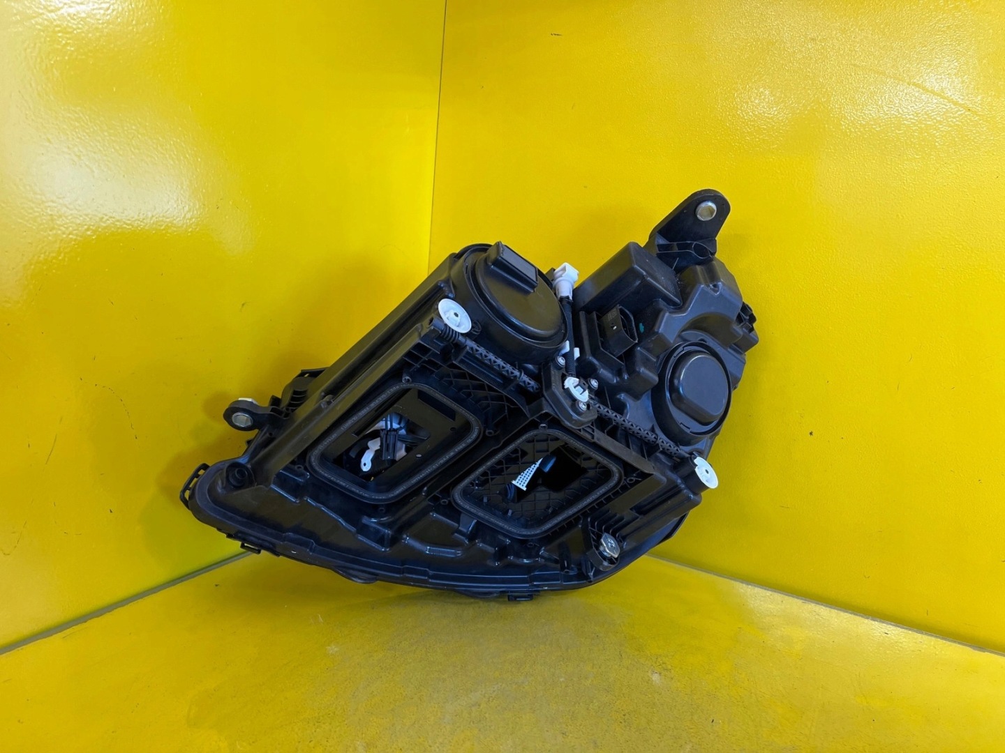 light right MERCEDES E-KLASA W213 MULTIBEAM