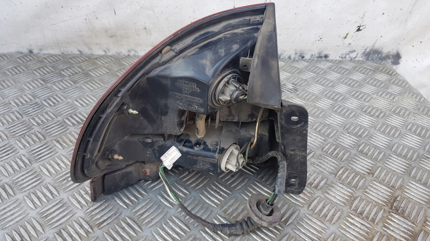 MAZDA 626 IV light right rear part