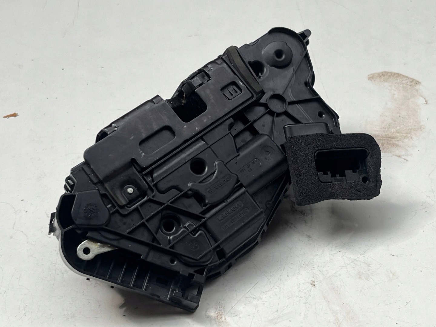 VOLKSWAGEN SEAT SKODA lock door left front 5TB837015B @M