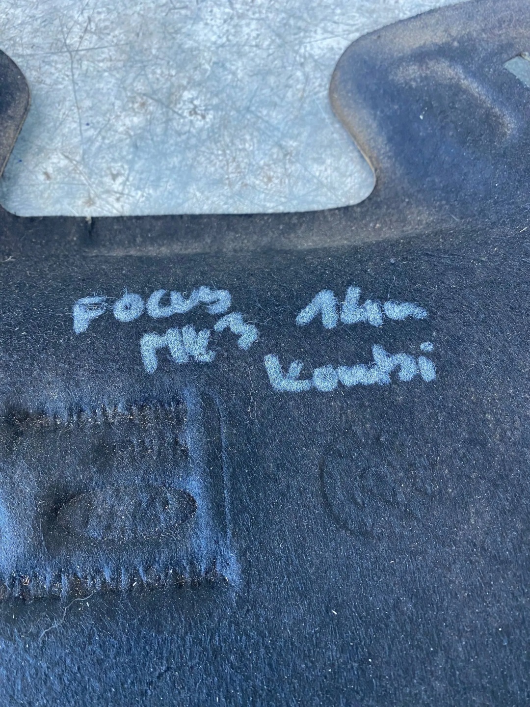 Insonorisation du capot FORD FOCUS MK3