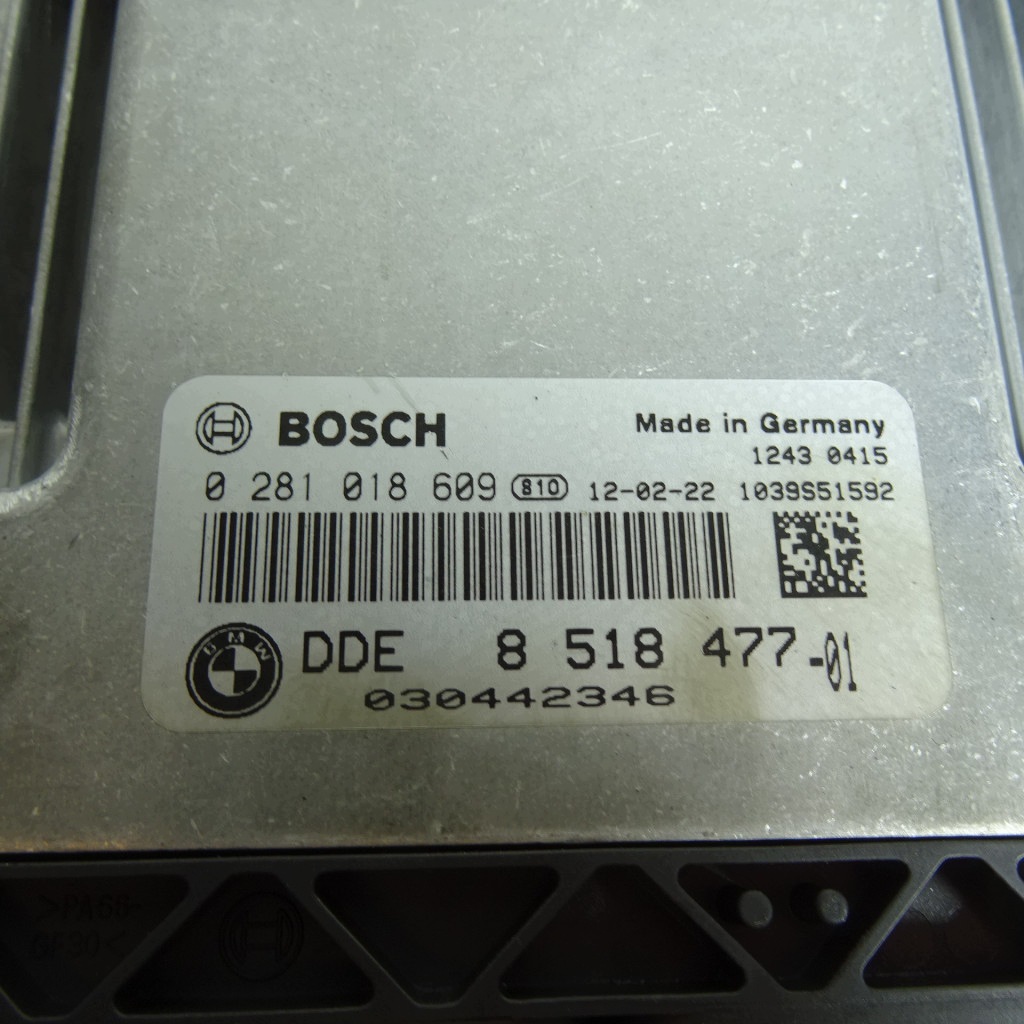 BMW 5 F10 F11 2.0D computer control unit of the engine 0281018609