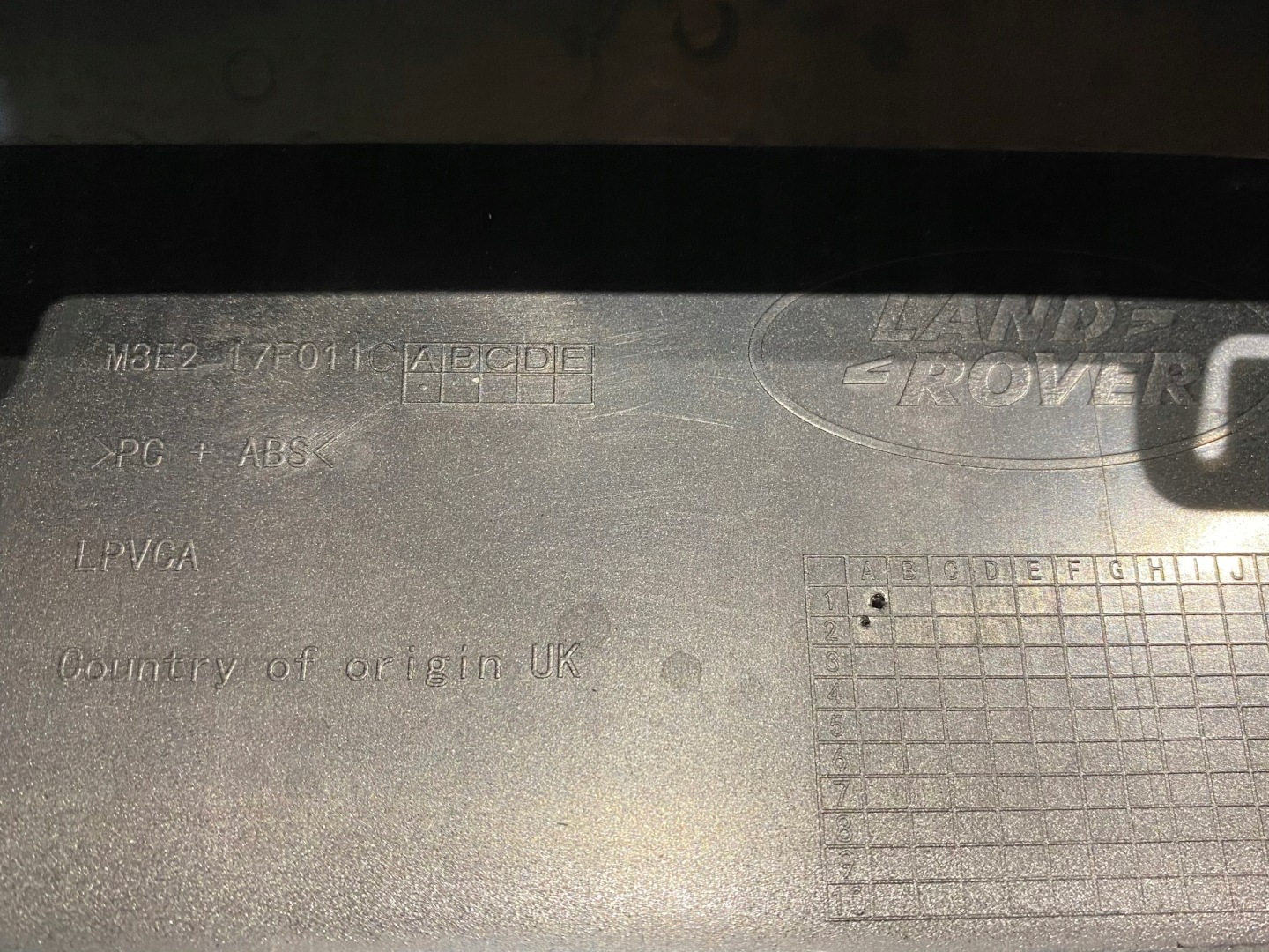 RANGE LAND ROVER BLENDE ABDECKUNG COVER M8E2-17F011-C
