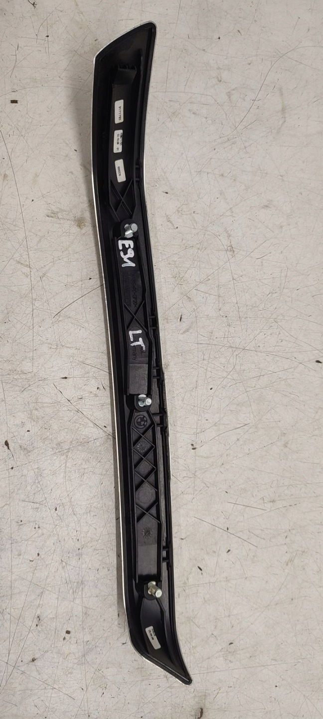 lišta dveře levý předek BMW E90 E91 LIFT