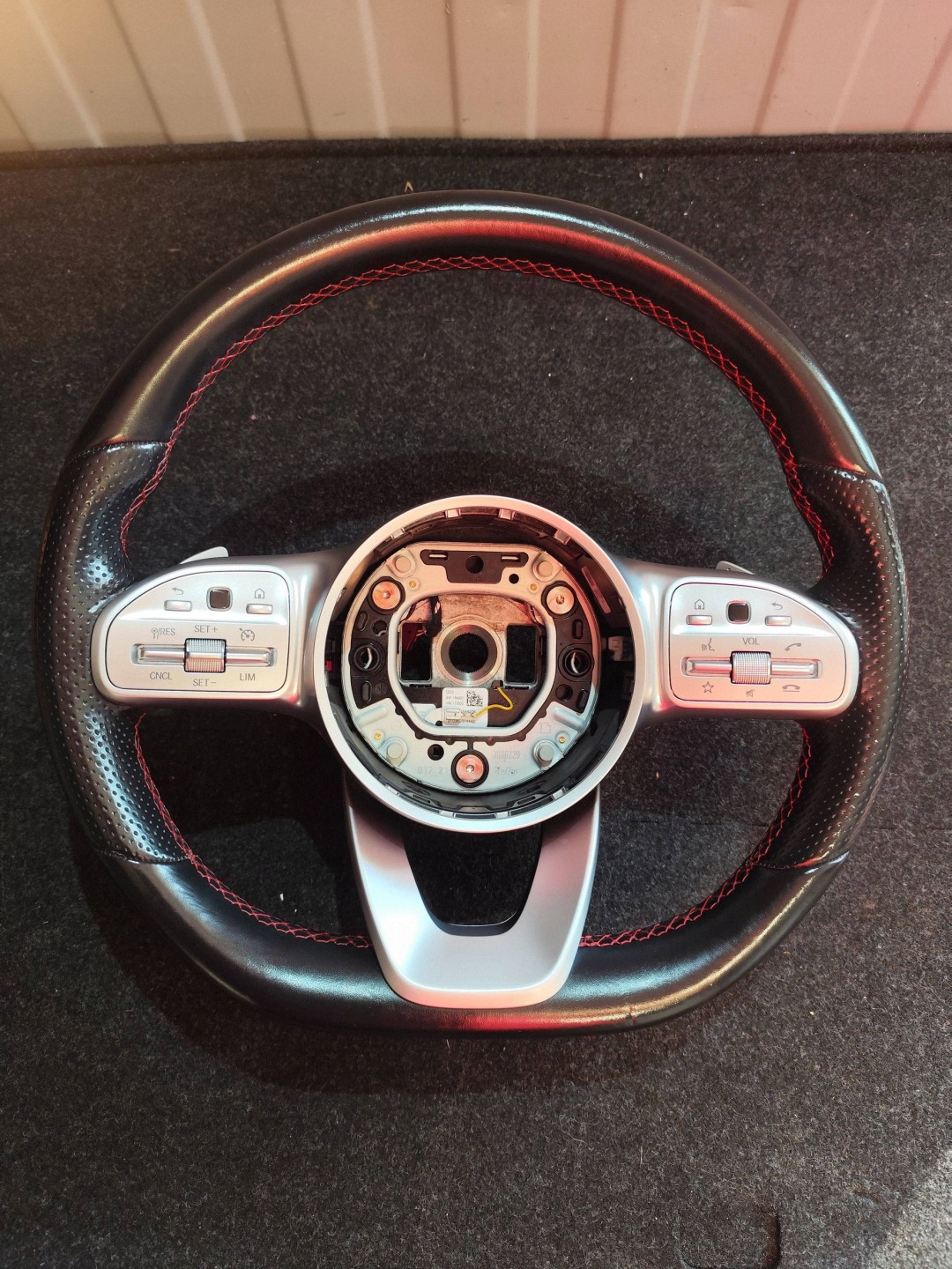 MERCEDES GLA 247 AMG lenkrad Leder