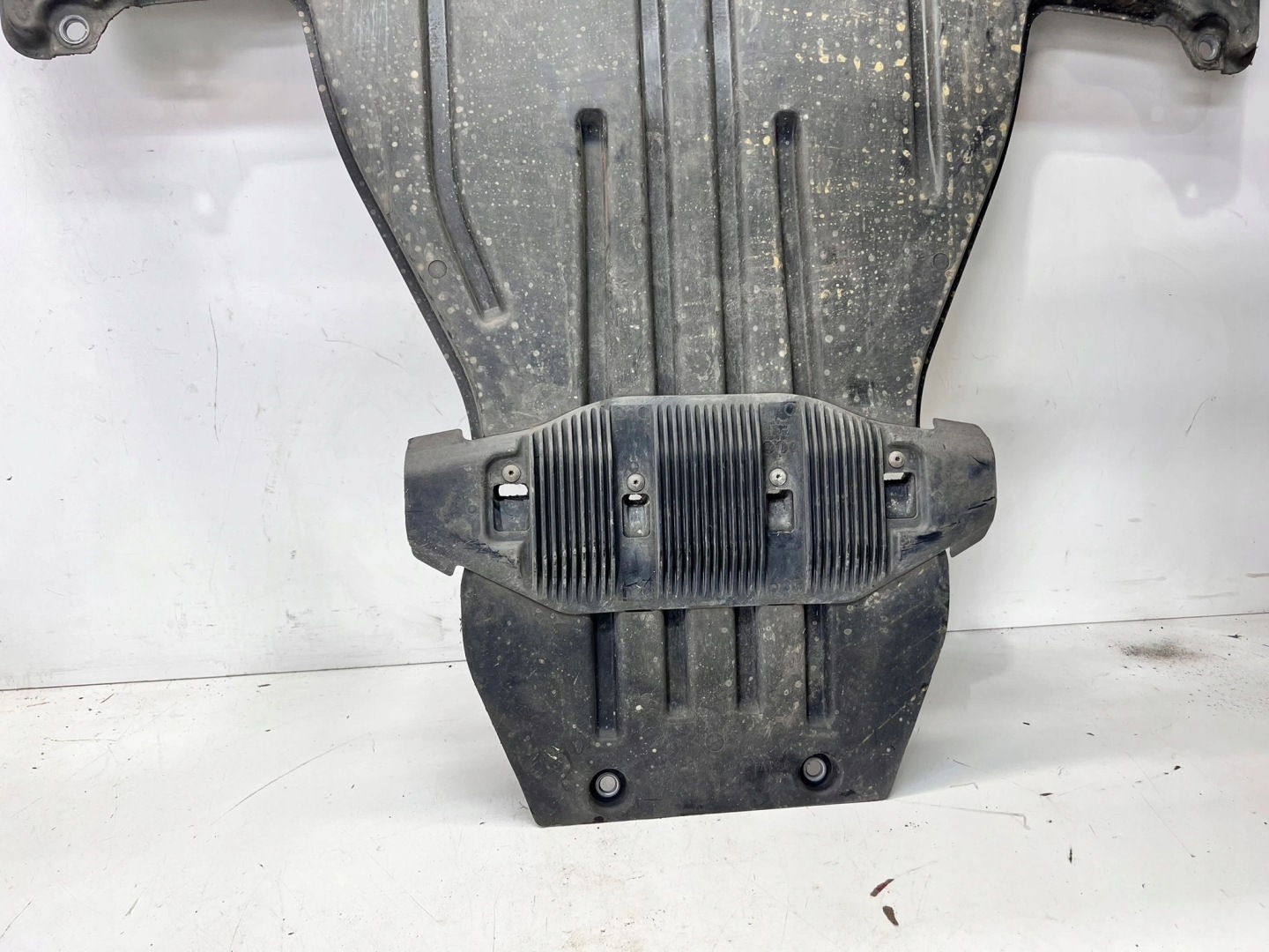Blende Abdeckung abdeckung Unterfahrschutz AUDI Q4 E-TRON 1EA825901B 83/26