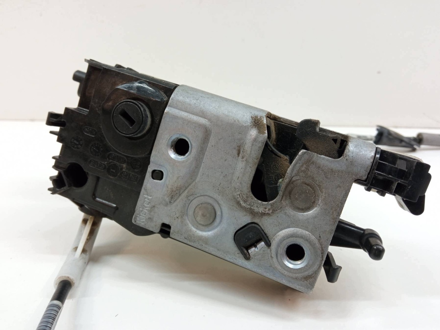 lock door right front 9688079980 Peugeot 2008 and (2013-2019)