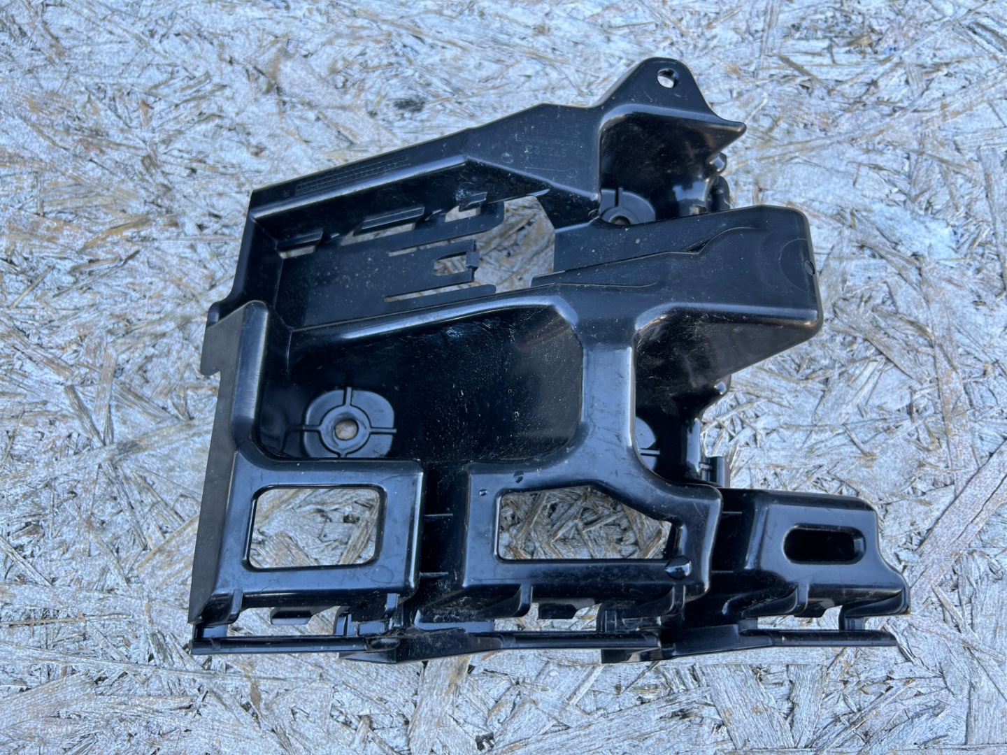 bumper bracket right rear part SKODA ENYAQ 5LG807394A