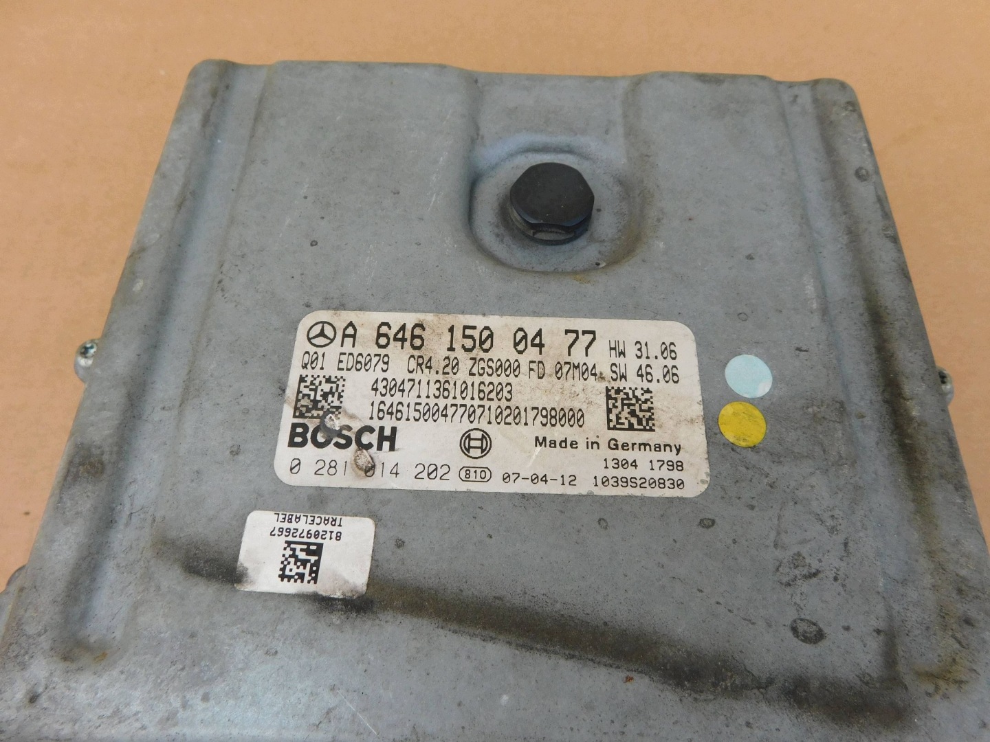 control unit of the engine Mercedes Sprinter 906 2.2 CDI OM646 A6461500477 computer