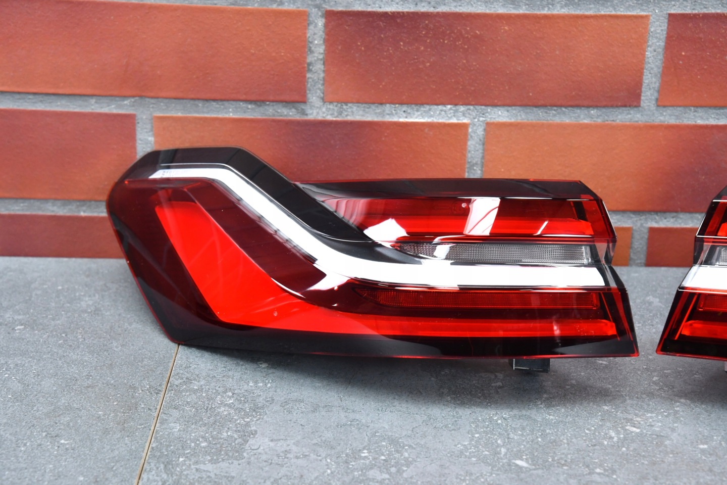 lights rear part rear. left right light BMW 5 G61 4170km