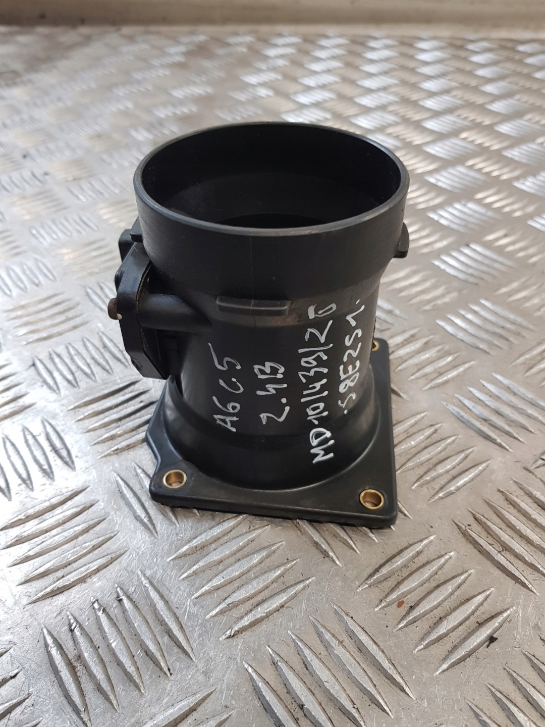 flow meter 078133471E AUDI A6 C5 2.4B