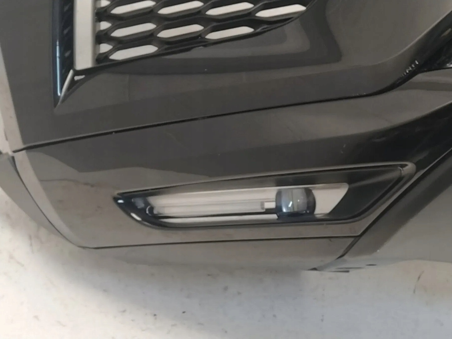 JAGUAR E-PACE X540 R DYNAMIC bumper front RADAR grill fog lights logo