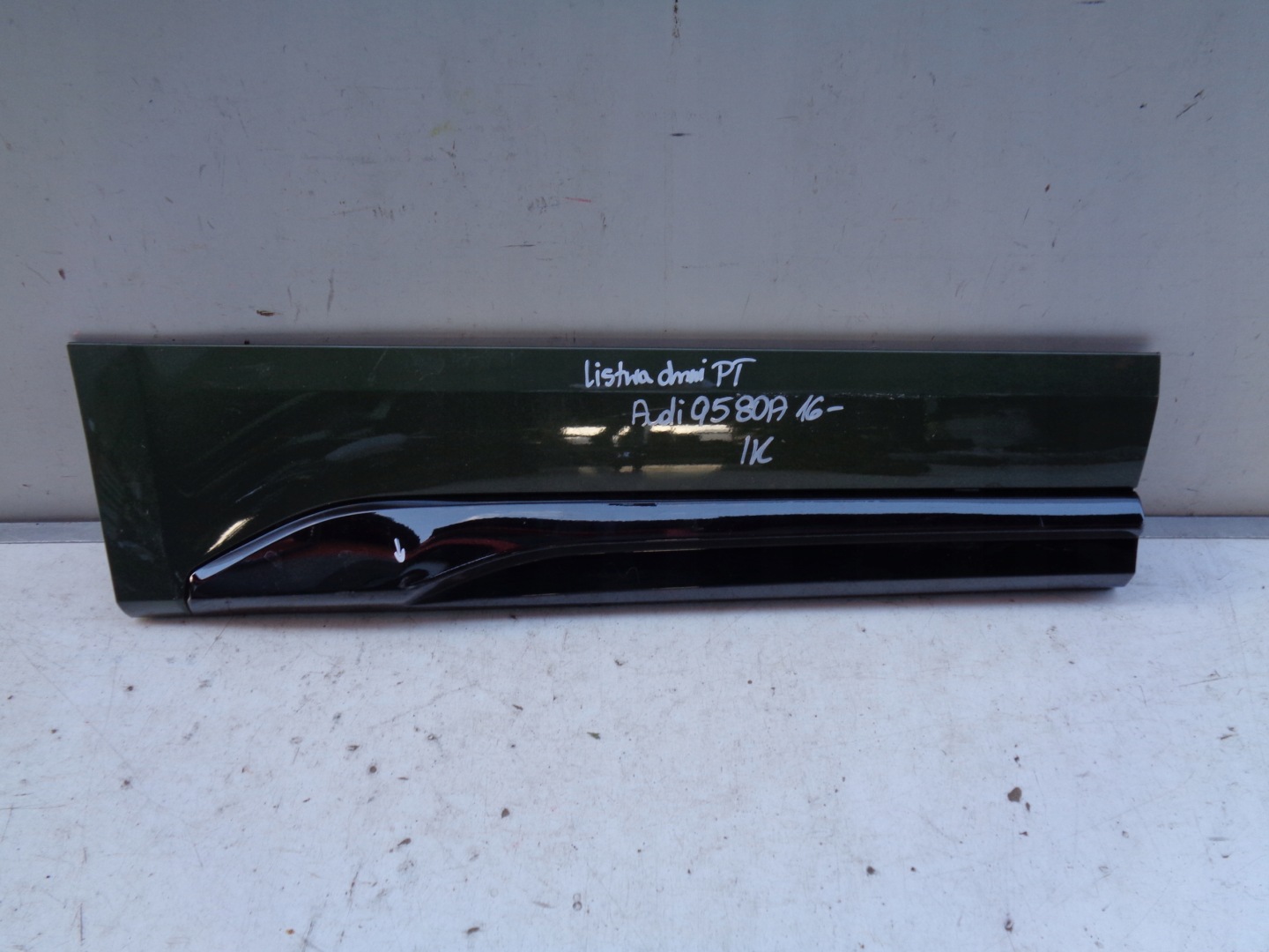 moulding door right rear AUDI Q5 80A 16- S-LINE