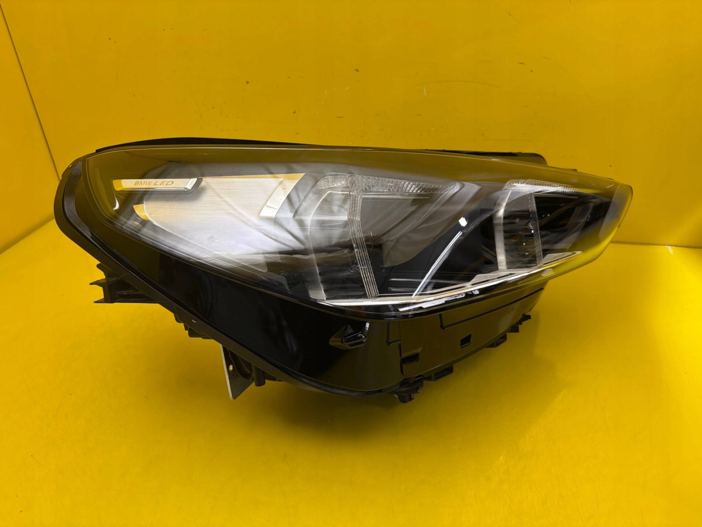 light right BMW X1 U11 2022- Full Led 5A5BD48-02