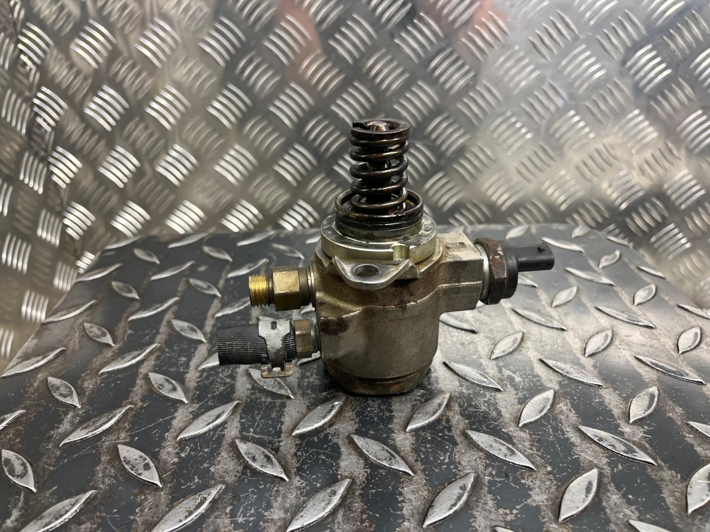 Pompa WYSOKIEGO pressione SEAT LEON 2 03C026D