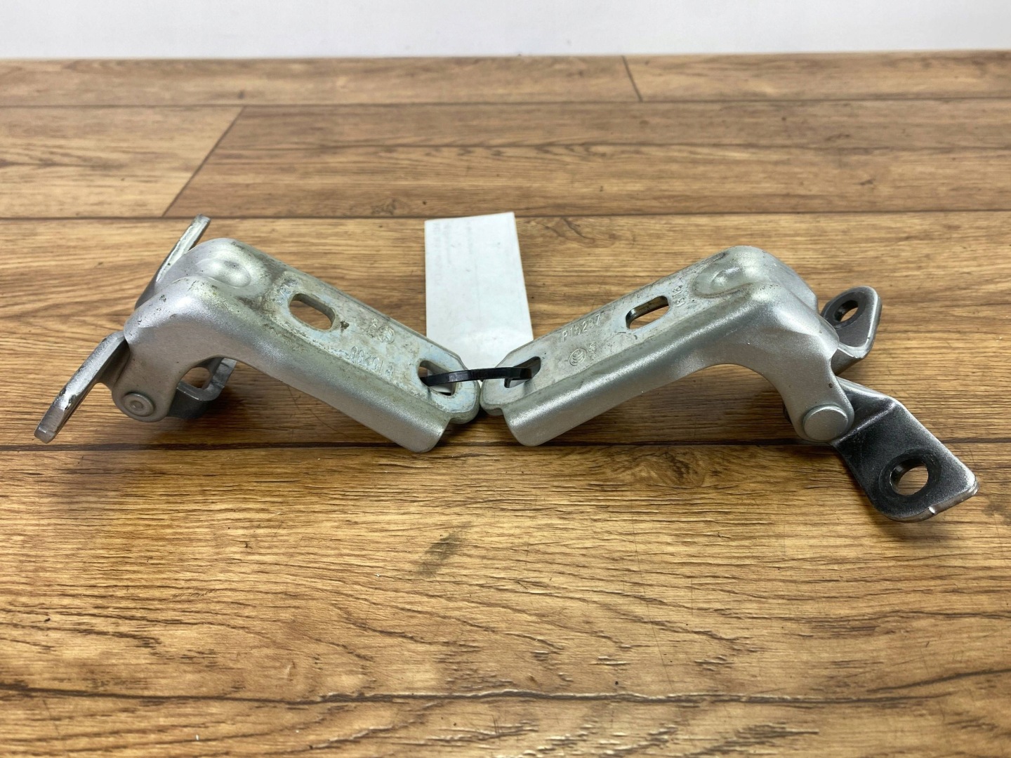 hinges door right front Cadillac CTS III 2014+