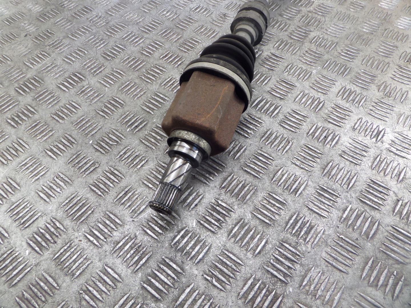 semi-axis left short. NISSAN QASHQAI J11