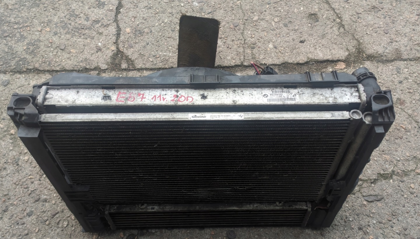 BMW E87 2.0D 11R hűtő ventilátor 9229021