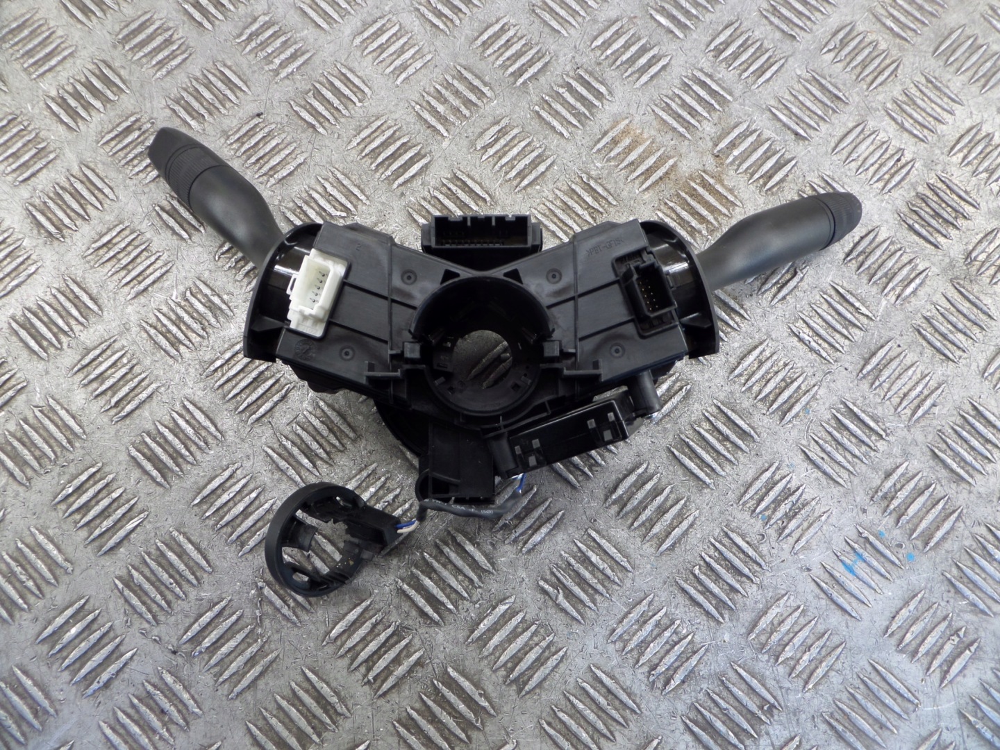 OPEL ASTRA V ring ZWIJAK steering wheel levers and controls 39136242