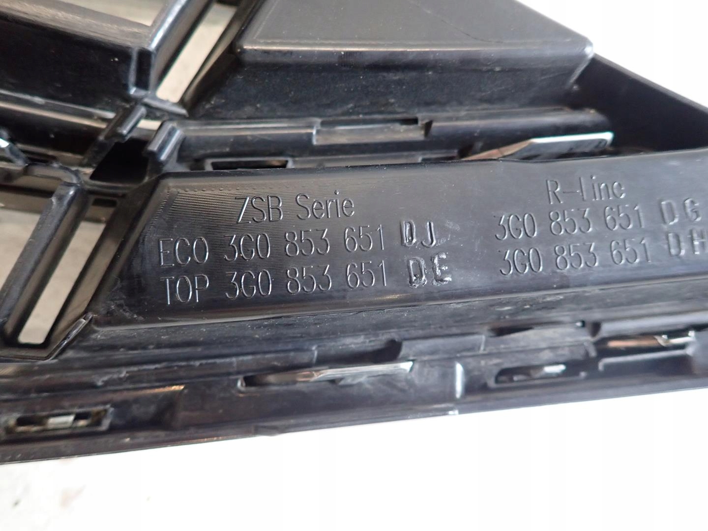Grill VW PASSAT B8 LIFT 2019 3G0853651DJ
