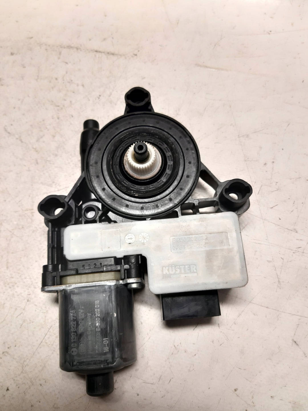 mini motor windows right rear part SKODA OCTAVIA III 3