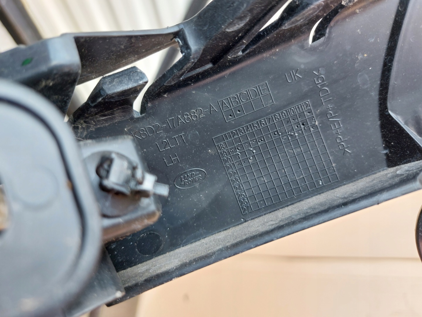 bumper bracket left rear part RANGE ROVER L551 21r