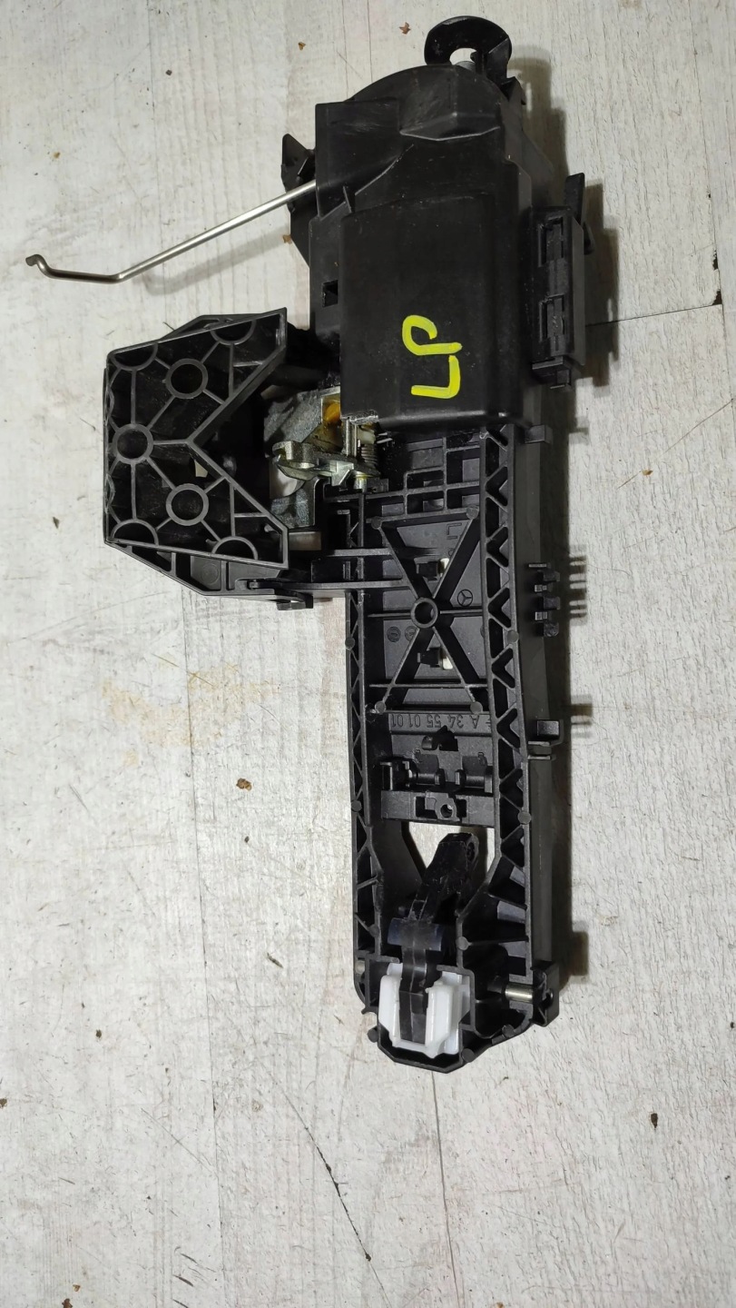 Mercedes-Benz A W176 2017 front side left holder handles