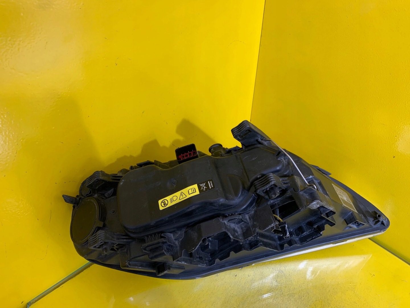light left VOLVO V70 III S80 II XENON non-setting 31214347