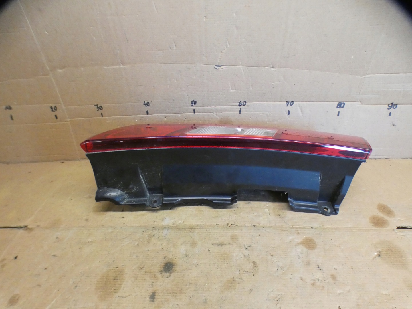 RENAULT EXPRESS light rear rear part left 265552205R