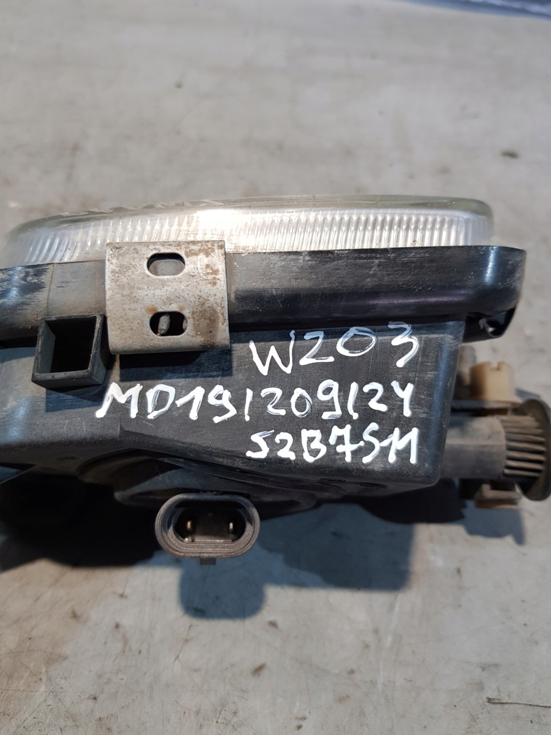 fog light right front MERCEDES W203 A2038201256