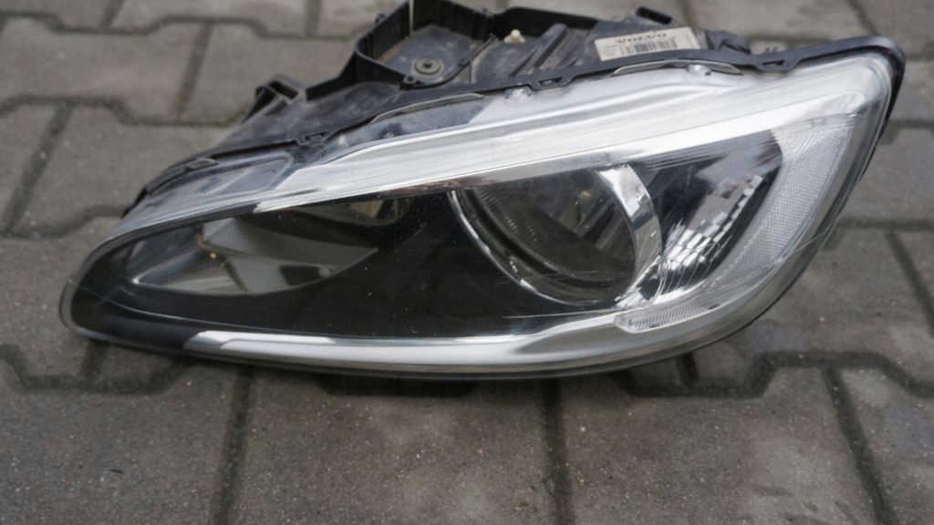 VOLVO S60 V60 LIFT - left light H7