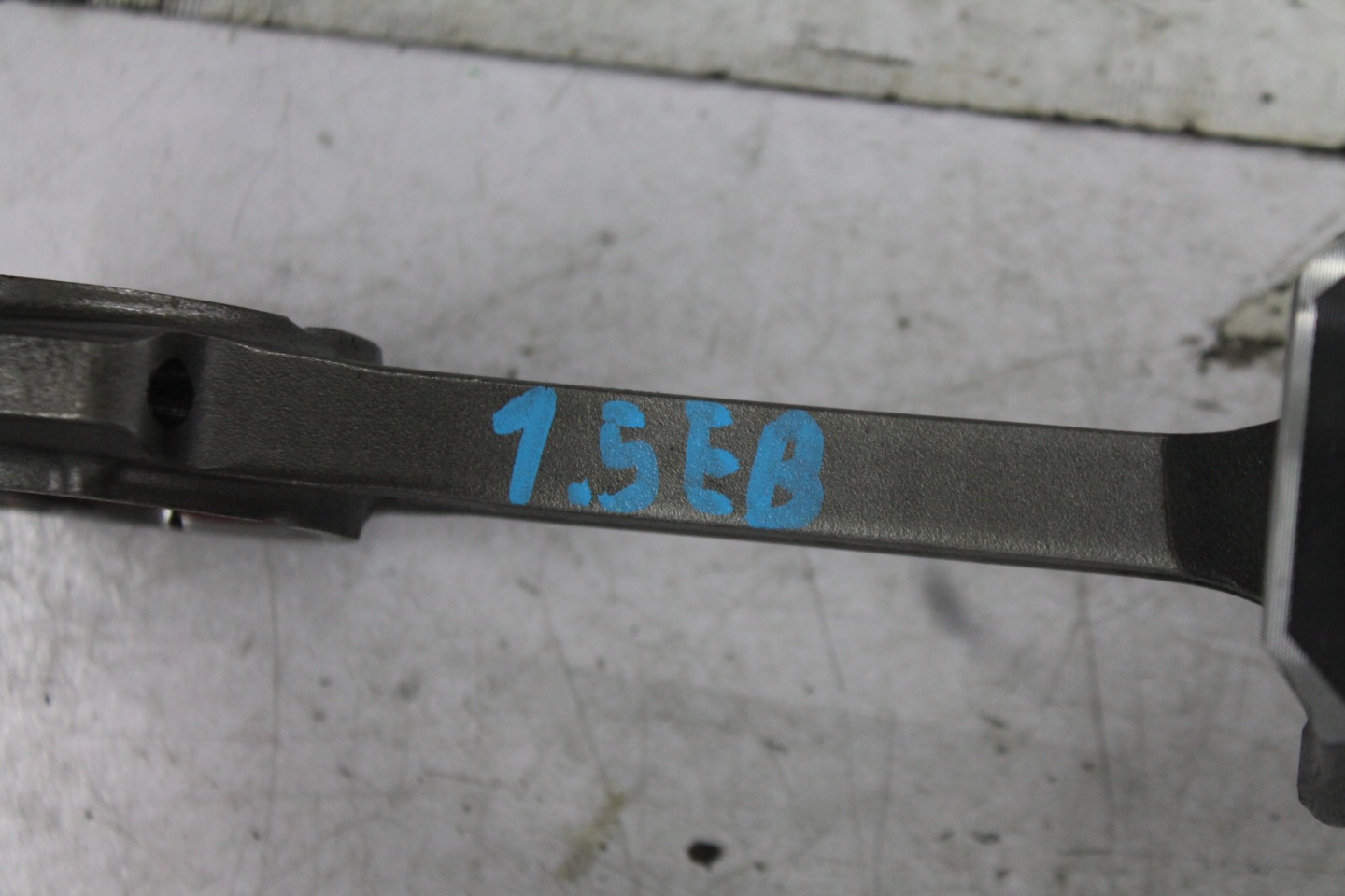piston connecting rod RFHX7G-AA FIESTA MK8 1.5 ECOB 18