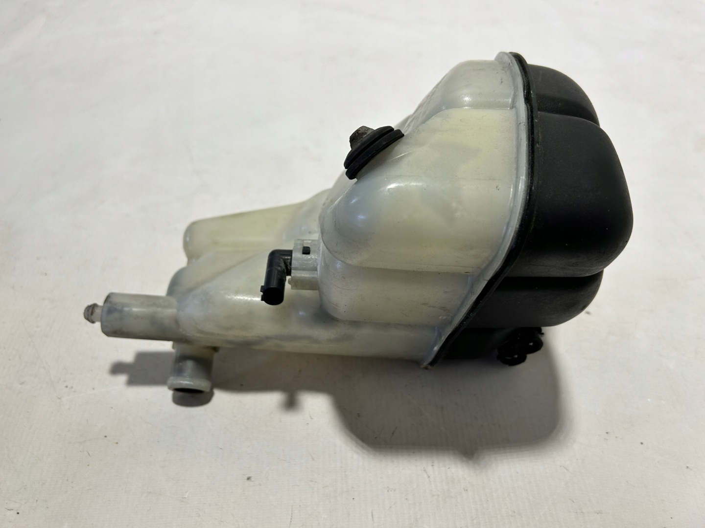 water tank MERCEDES SL R230 W230