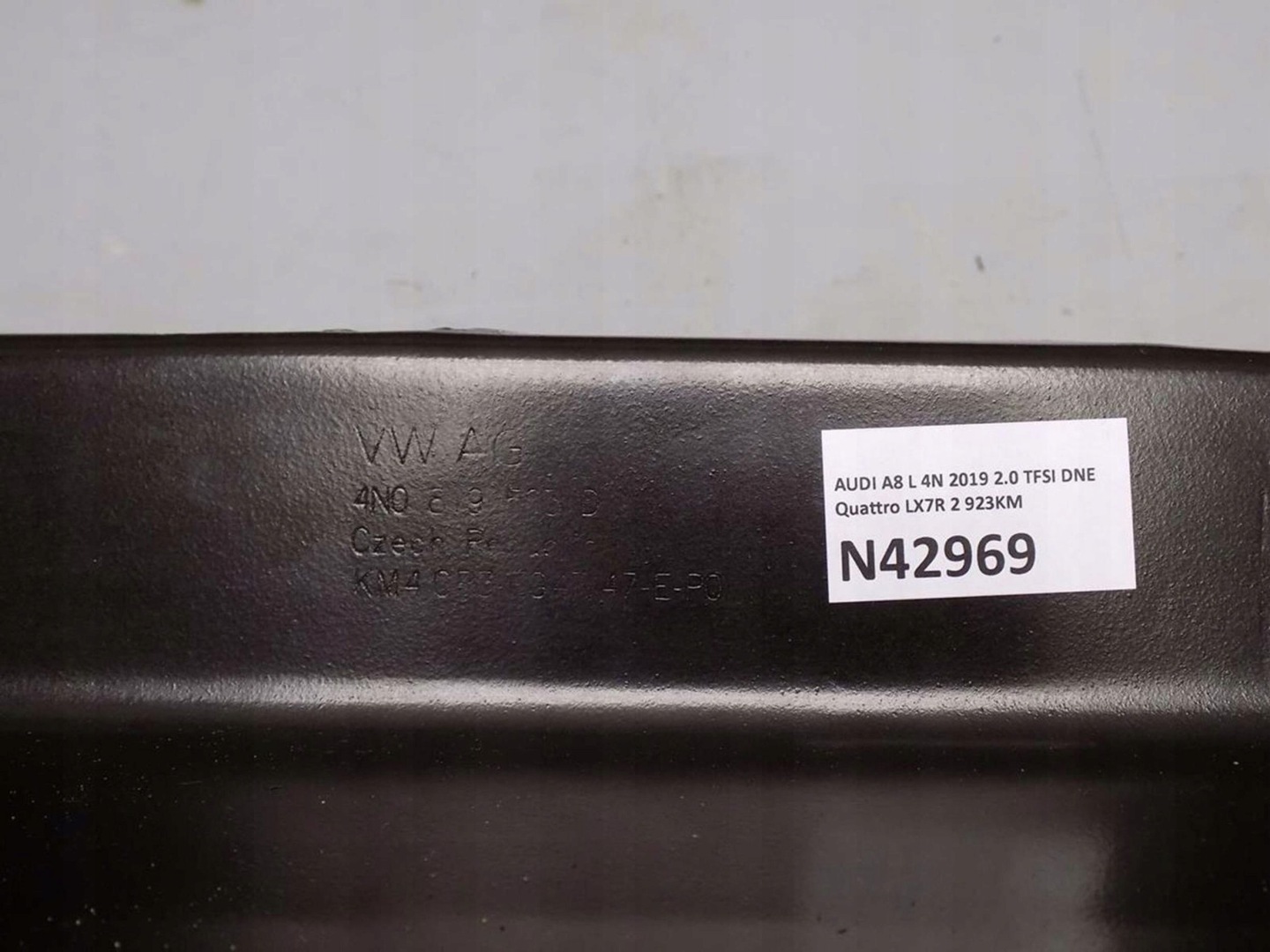 Audi A8 S8 D5 cover RYNNA under the window 4N0819523D