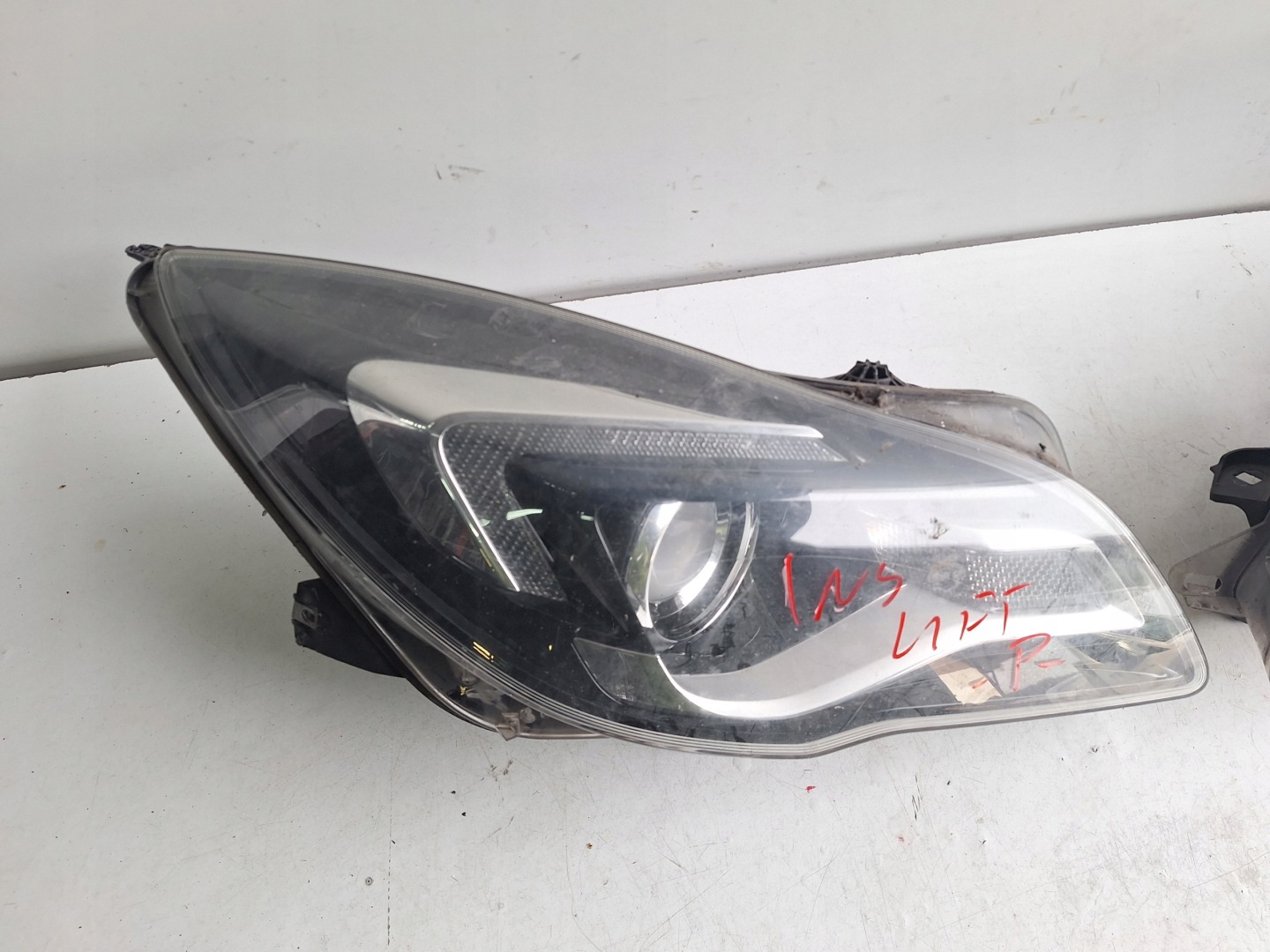 OPEL INSIGNIA A LIFT 13-17 light left + LED UK
