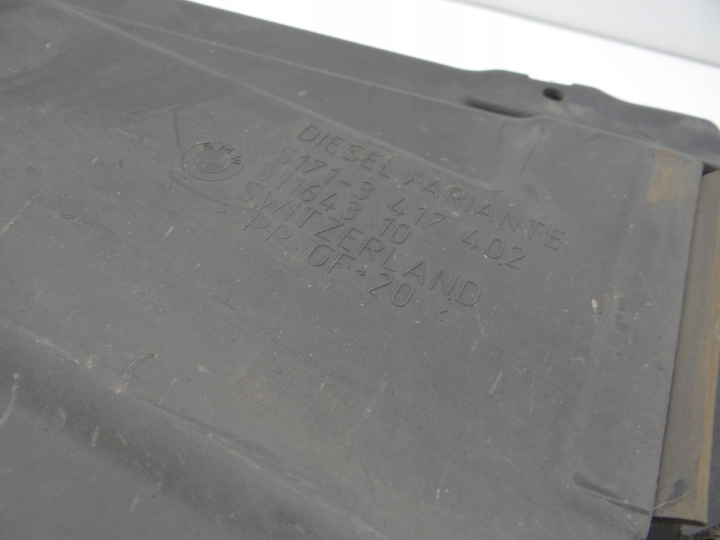 cover chassis left BMW X3 E83 OE 3400039 (13950583)