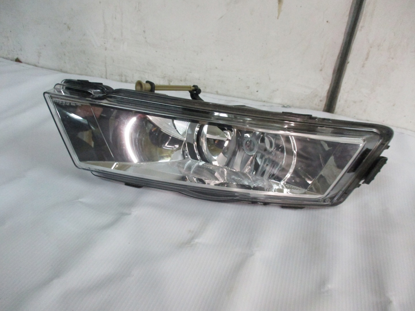 fog light light left front Skoda Rapid 5JA