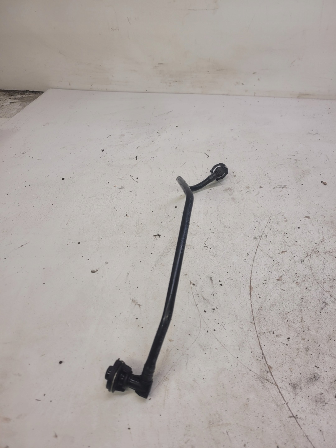 cijev prijenos vode AUDI A4 B9 A5 8W0121081AK