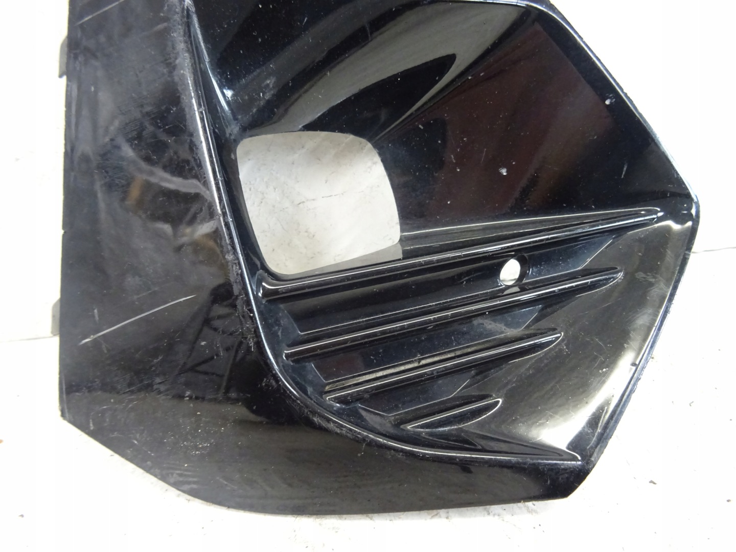 grid of a bumper front front left PEUGEOT 2008 II 2 99922449