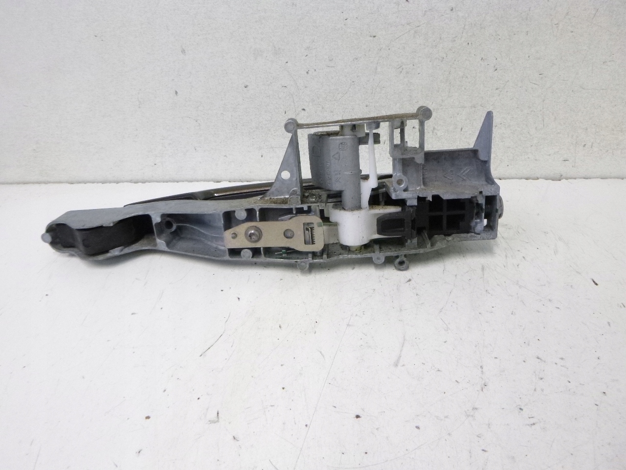 handle exterior right front Citroen C4 Picasso and KDKD 09r.