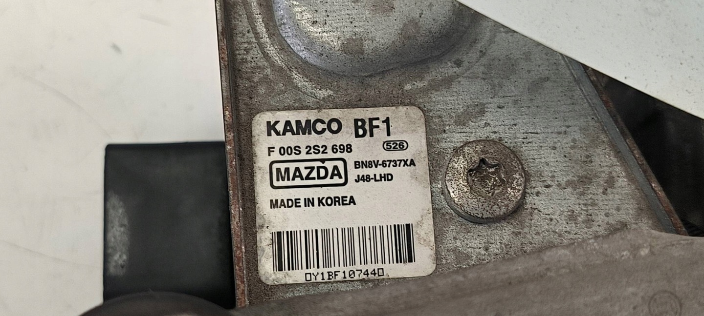 wiper mechanism front F00S2S2698 MAZDA 3
