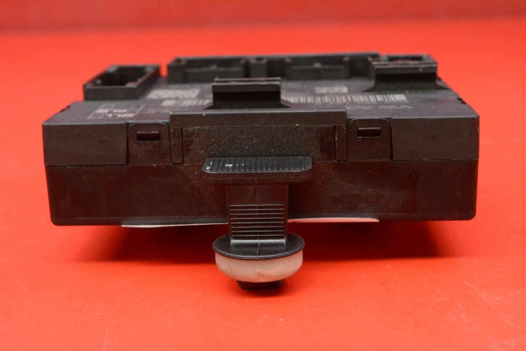 control unit module door left front 5Q0959593E VW PASSAT B8 14-19