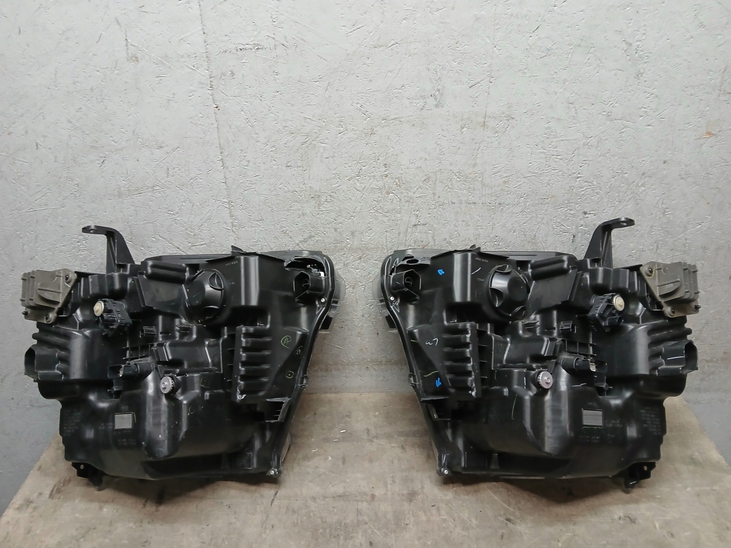 light lights front right left FORD RANGER 22- FULL LED N1WB-13E014-ED