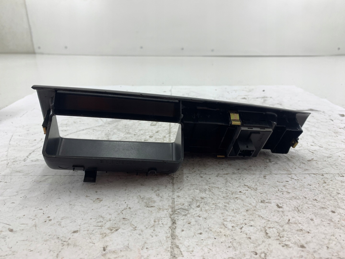 VW POLO 9N PANEL of the window left front driver´s