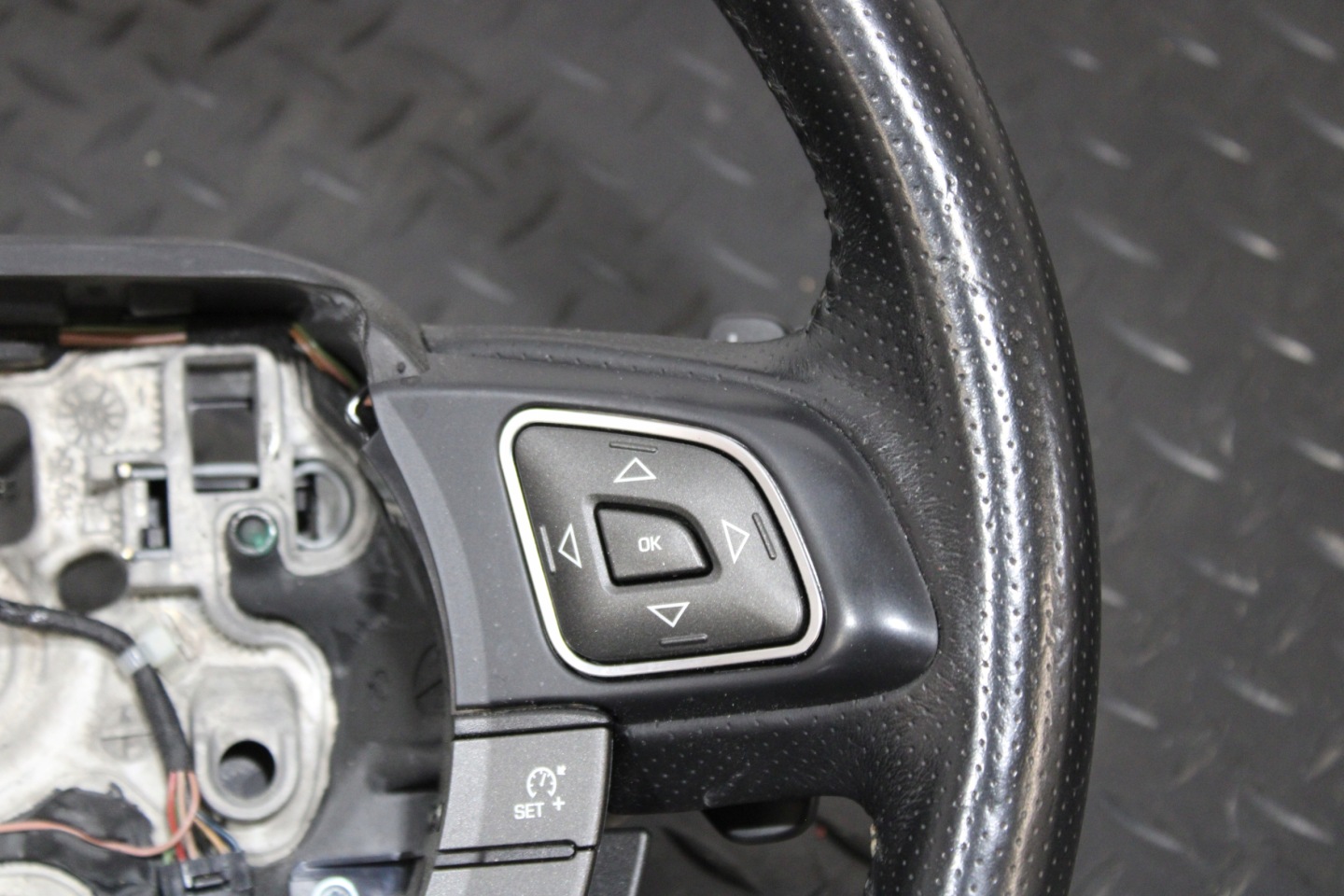 steering wheel, MULTIFUNKCJA LAND ROVER EVOQUE L538