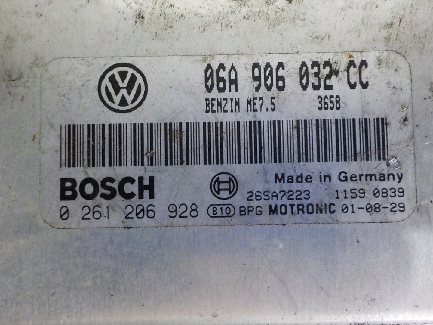 VW SKODA computer control unit 06A906032CC 0261206928