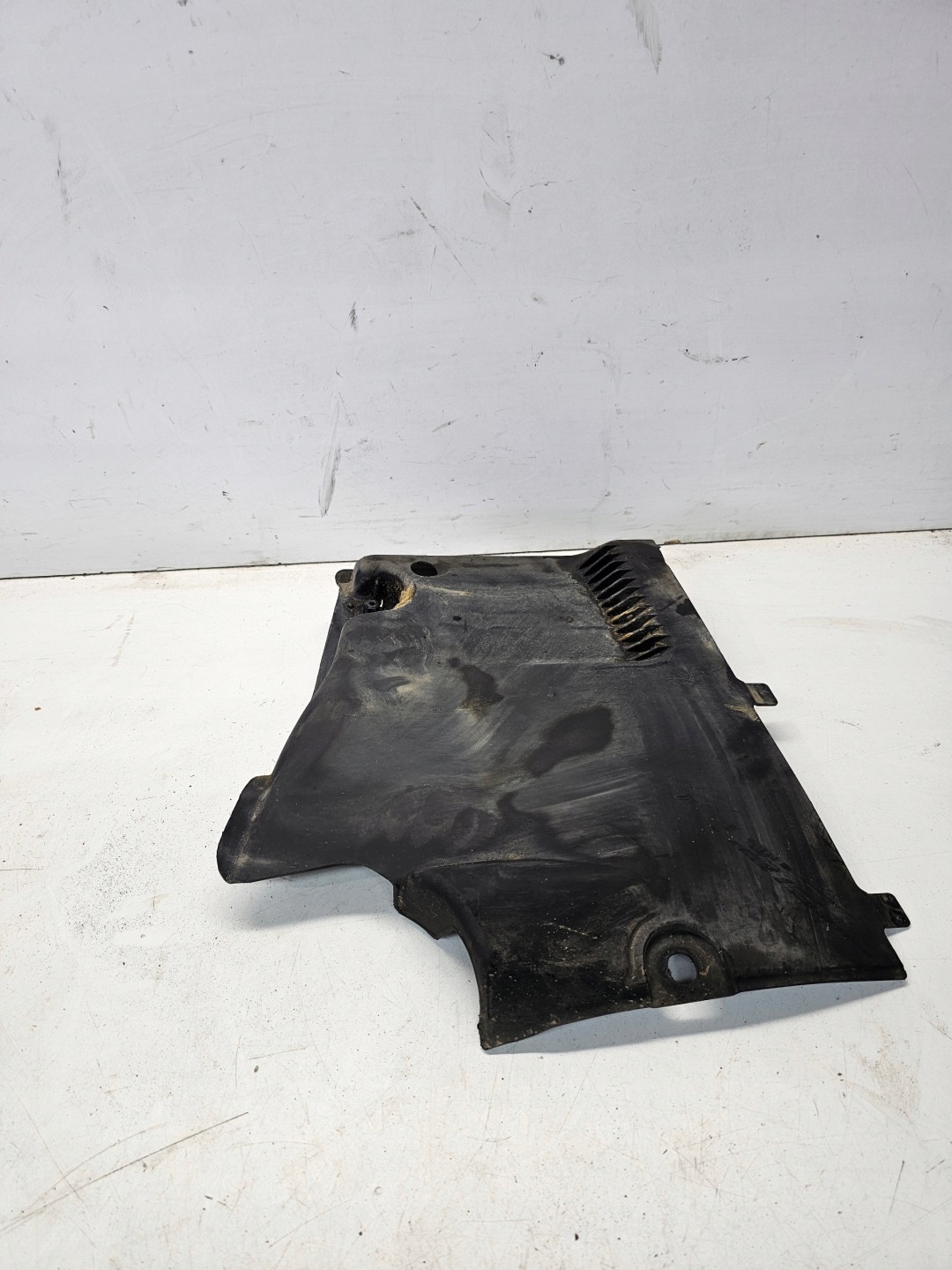 cover cover chassis left AUDI A4 B8 8K0825201E